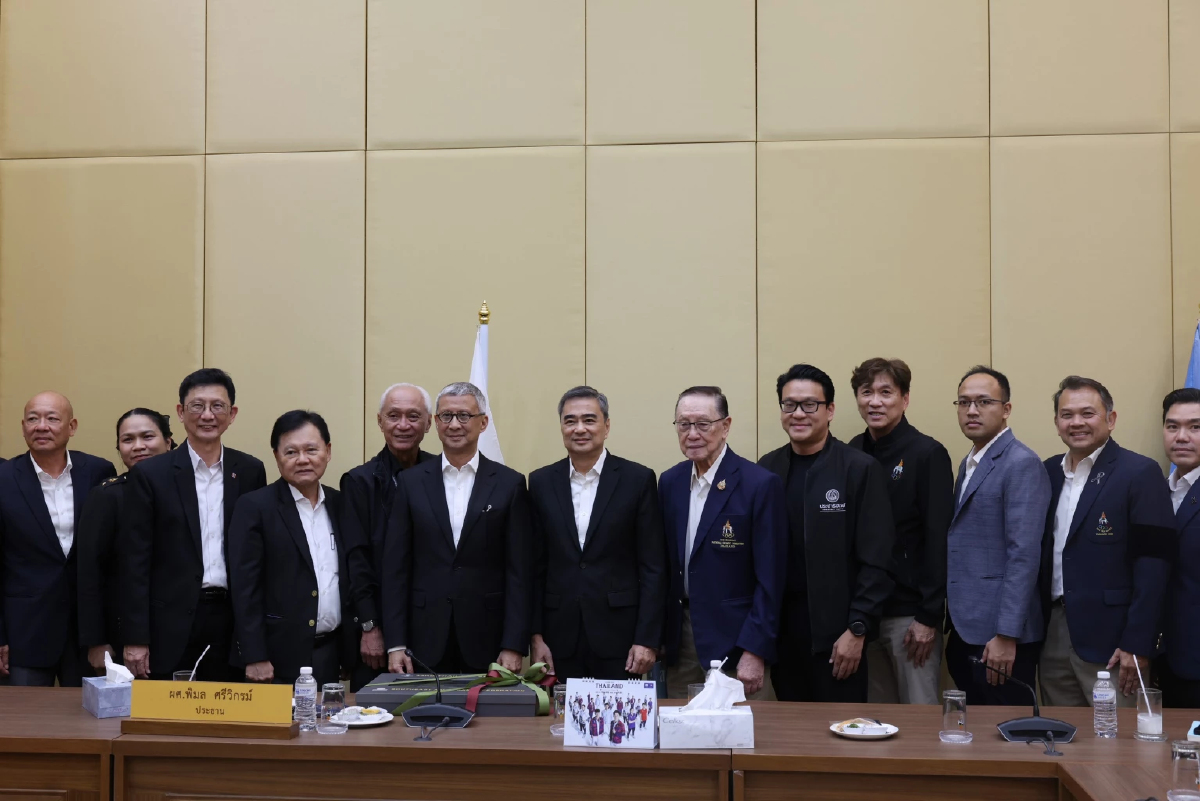 'อภิสิทธิ์' พบ 'พิมล ศรีวิกรม์' ปั้นโมเดลกีฬาเชื่อมเศรษฐกิจ-การศึกษา