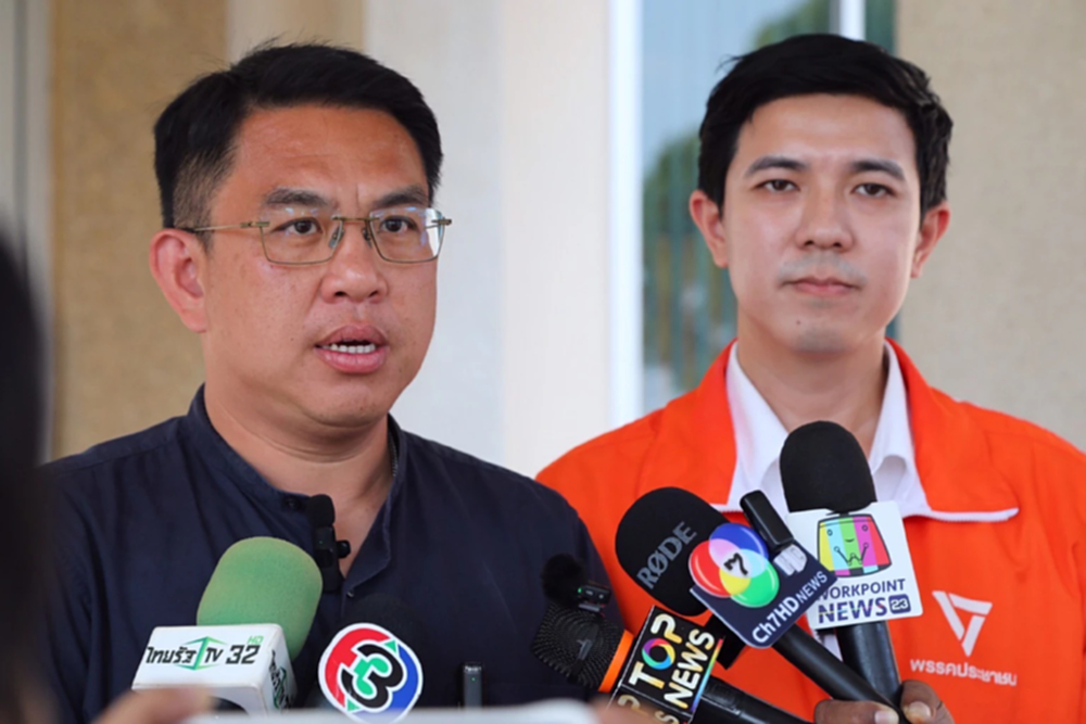 'วิโรจน์' ร้อง กกต.ชลบุรีสอบคนคุกคาม 'ธนาธร' ระหว่างดีเบต โยงใคร