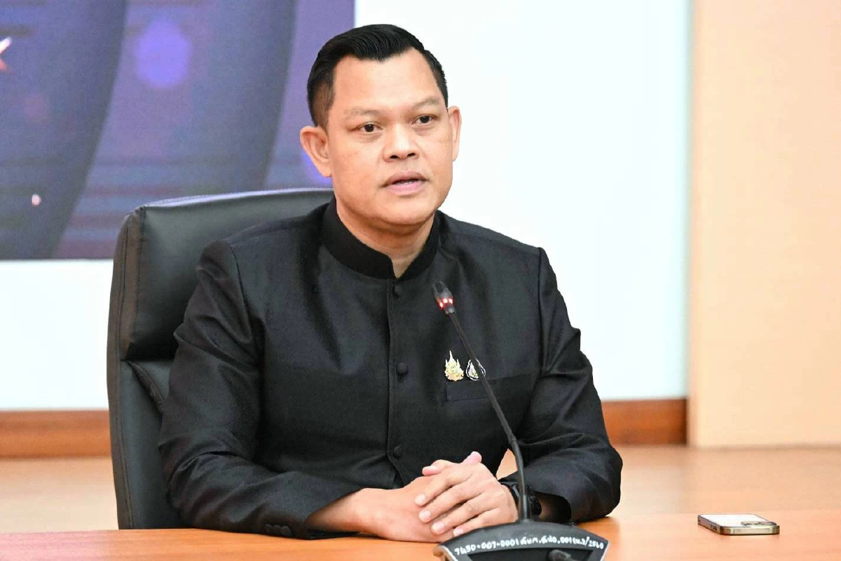 'ธนกร' ป้อง 'กองทัพ' เป็นกลางทางการเมือง ไม่เคยด้อยค่า 'ปชน.'