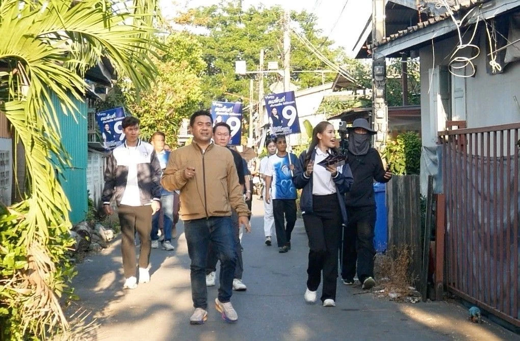 'เกรียงยศ–ทินกร–สมเกียรติ' ผนึกหนุน 'กาญจนา–สุขสันต์' ชูแก้ปากท้อง-มั่นคง