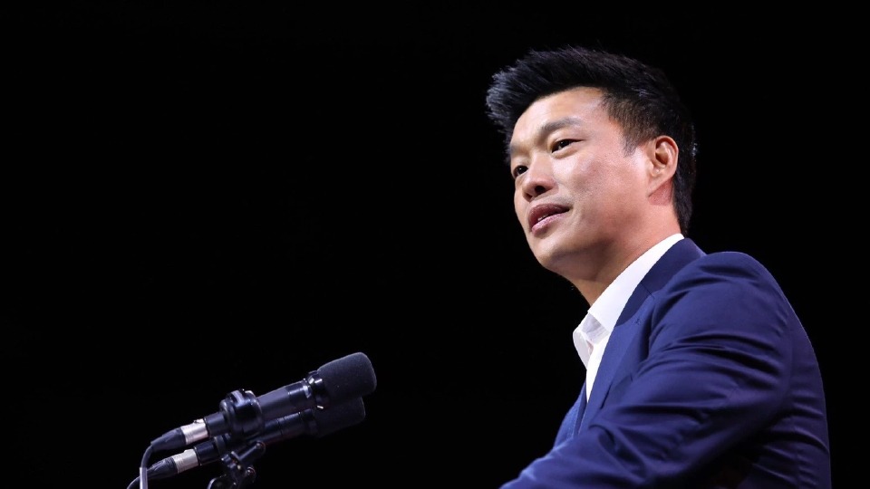 'ณัฐพงษ์' ลั่นตั้ง 'รัฐบาลประชาชน'  ชู4รองนายกฯ 'พิจารณ์-วีระยุทธ-เดชรัต-ศิริกัญญา'