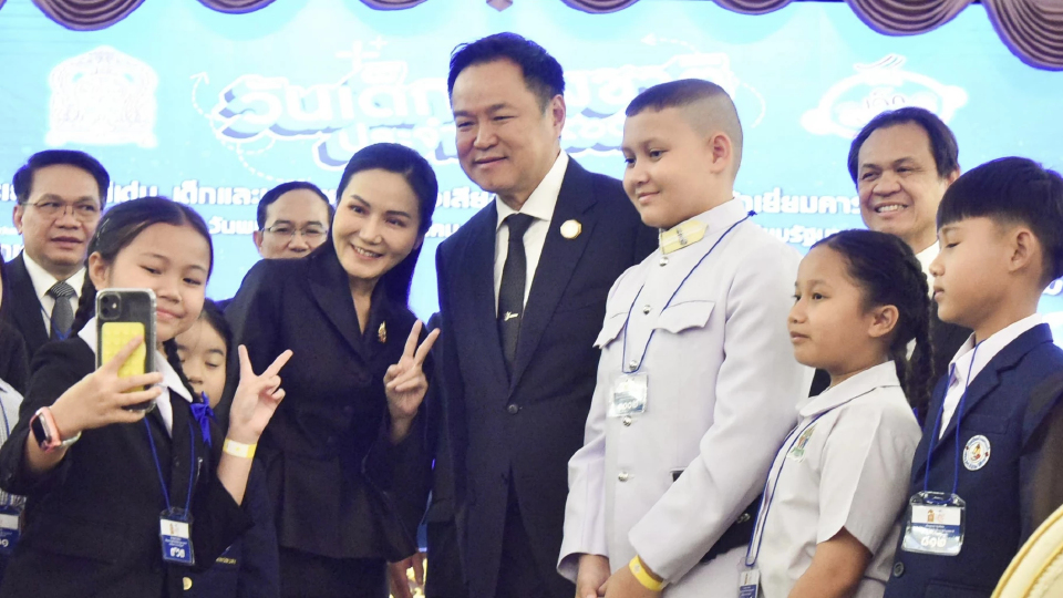 ‘อนุทิน’ ให้โอวาทเยาวชน มุ่งพัฒนาความเป็นเลิศ มีจริยธรรม รับผิดชอบสังคม