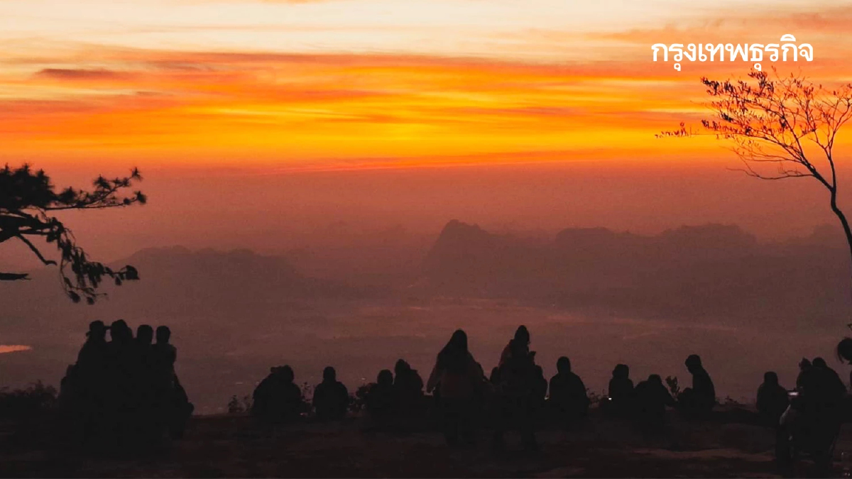 เที่ยวเลย หนาวมาก 'ภูกระดึง' แตะ 9 องศา ผานกแอ่น นทท.แห่พิชิตแสงแรก