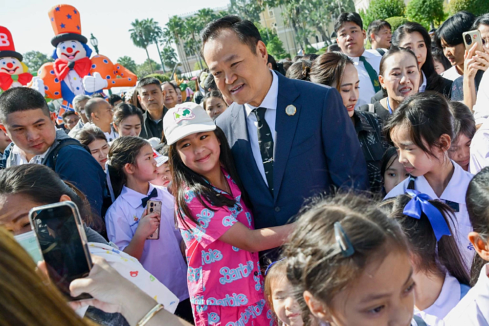 นายกฯเปิดงานวันเด็ก หวังอนาคตเยาวชนพูดได้ 2 ภาษา วิสัยทัศน์ไกล