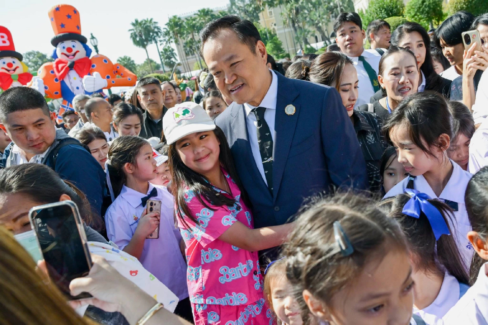 นายกฯเปิดงานวันเด็ก หวังอนาคตเยาวชนพูดได้ 2 ภาษา วิสัยทัศน์ไกล