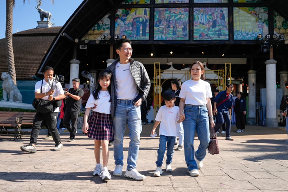 ‘ยศชนัน’ สวมบทพ่อพาลูกเที่ยววันเด็ก ชมสวนสัตว์ไนท์ซาฟารี