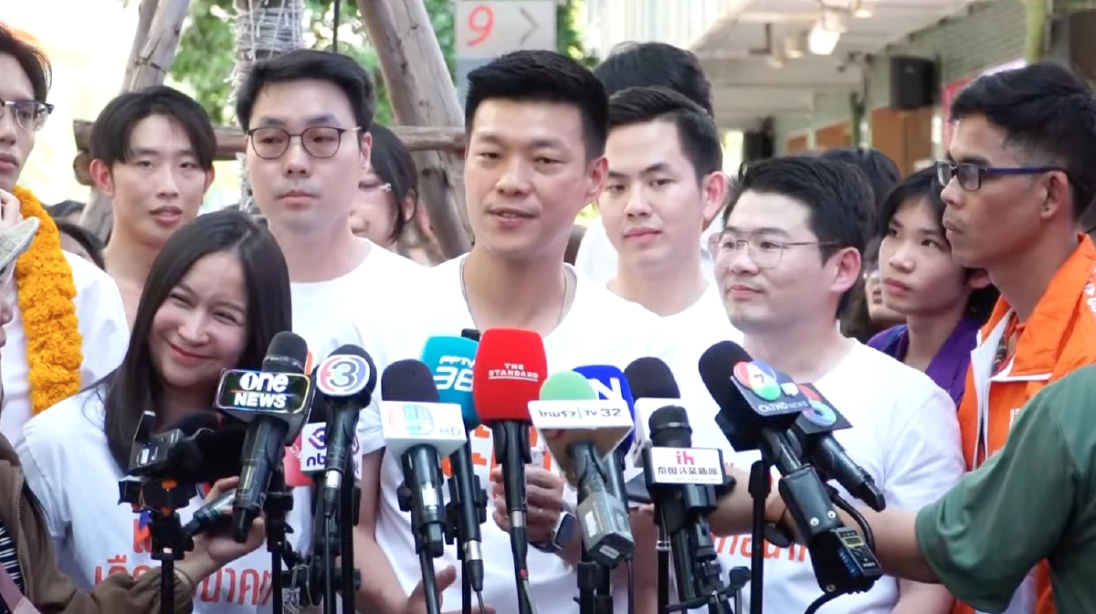 'เท้ง' ปลุกกระแสเลือกตั้ง โหวตการเมืองแห่งอนาคต หรือ แบบเก่า