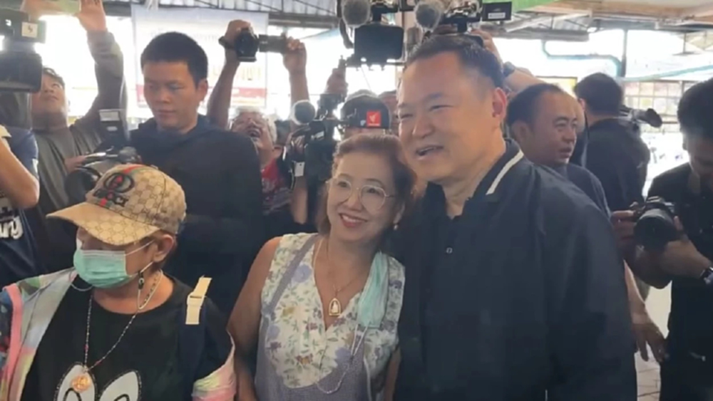 ‘อนุทิน’ หาเสียงภูเก็ต ชู คนละครึ่งพลัส ชาวบ้านอวยชนะเลือกตั้ง