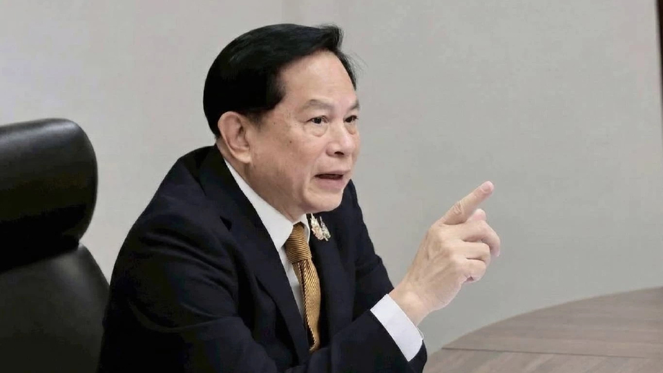 ‘พีระพันธุ์’ จี้ ฟันโทษหนักผู้รับเหมา ‘เครนทับรถไฟ’ ผู้ว่าจ้างรับผิดด้วย