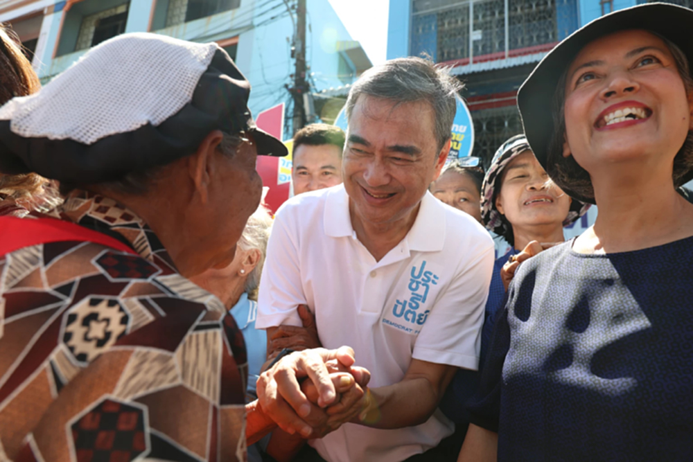'อภิสิทธิ์' หาเสียงใต้ ดันเลือกตั้งสุจริต แก้ทุกปัญหาประเทศ