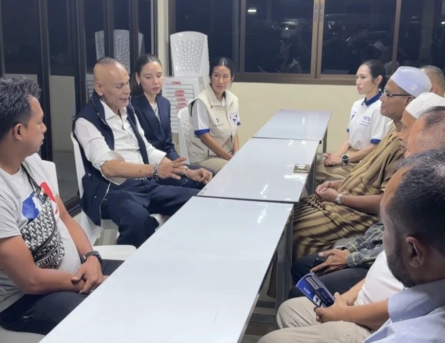 'ชาดา-ซาบีดา' อ้อนขอเสียงชาวมุสลิมเมืองนนท์ ย้ำ นโยบาย พูดแล้วทำพลัส