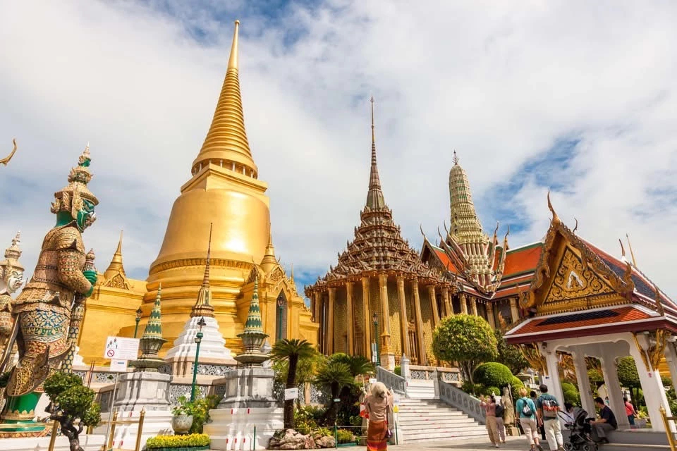 เปิดสถิติปี 2568 นักท่องเที่ยวต่างชาติเดินทางเข้าไทย 32.9 ล้านคน ติดลบ 7% มาเลย์ซิวแชมป์ จีนลดฮวบ 30%