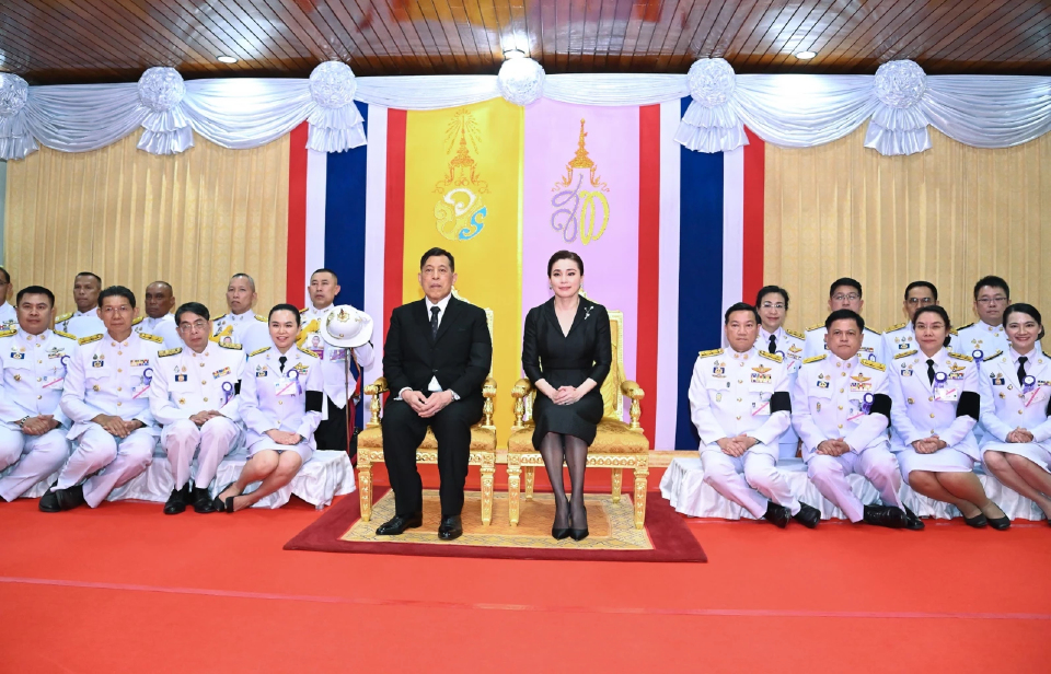 ในหลวง-พระราชินี ทรงเปิดสวนสุขภาพสราญจิต ณ เขื่อนวชิราลงกรณ