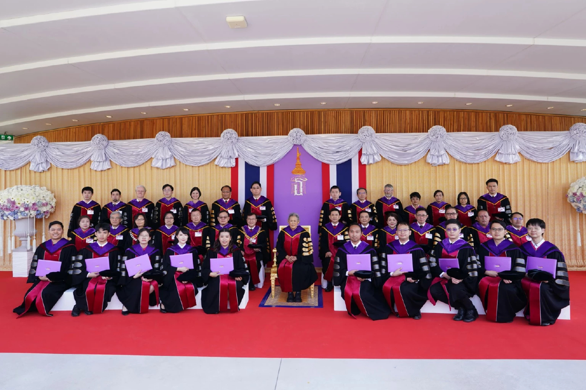 สมเด็จพระกนิษฐาธิราชเจ้าฯ พระราชทานปริญญาบัตรแก่ผู้สำเร็จการศึกษาสถาบันวิทยสิริเมธี