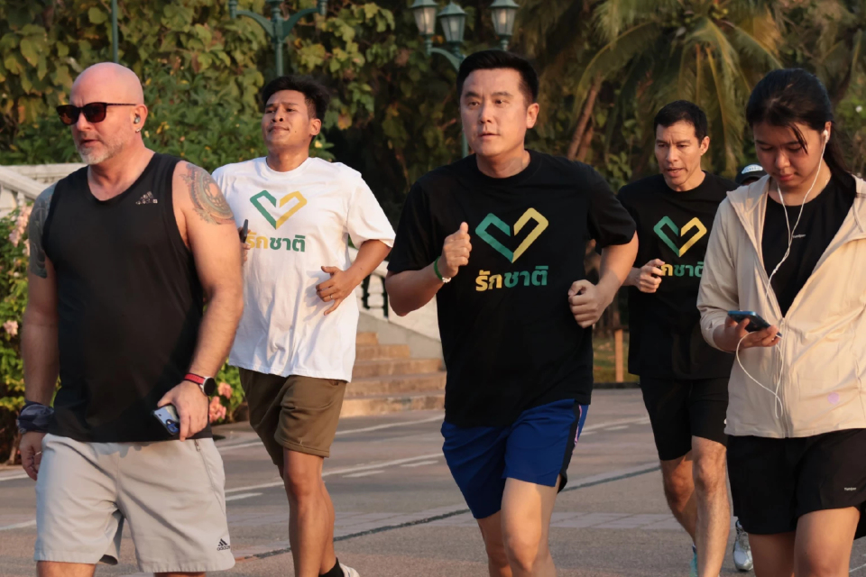 'ชัยวุฒิ'ชี้ พิรุธเวทีดีเบตพรรคใหญ่ ไร้ขัดแย้ง ส่อมี 'ดีลลับ'