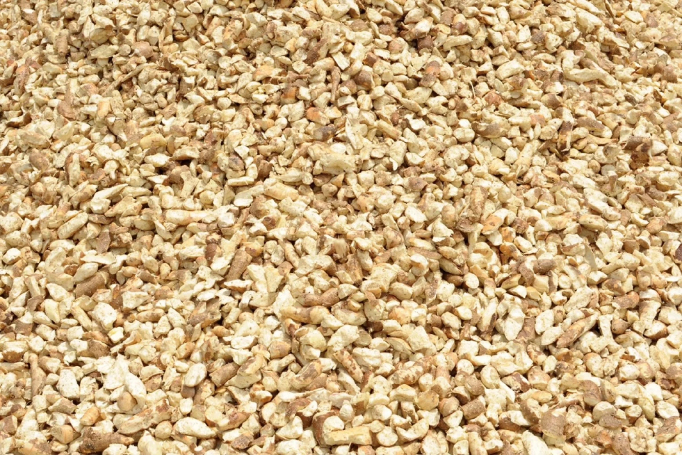 พาณิชย์ เข้มสกัดมันเส้นไม่ได้มาตรฐาน  9 ราย ชายแดนไทย–ลาว สั่งระงับนำเข้าทันที