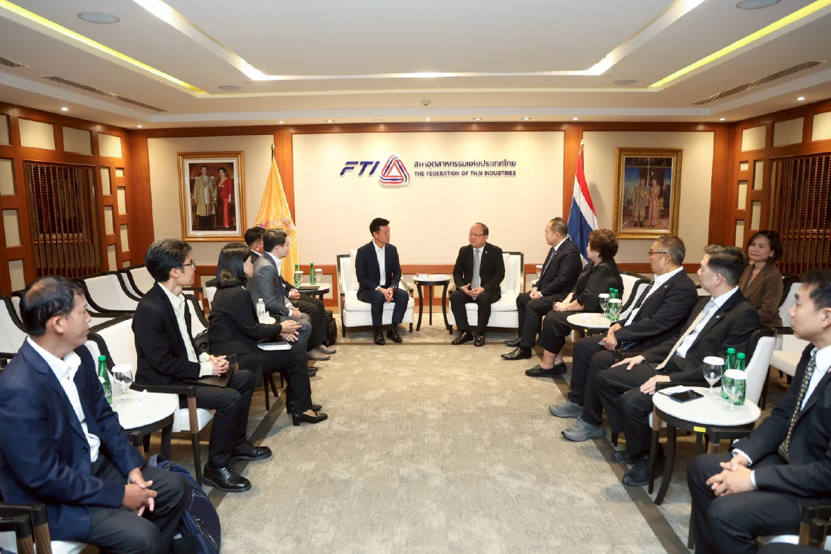 'ส.อ.ท.' ถกพรรคประชาชน ปฏิรูปโครงสร้าง สร้างอุตสาหกรรมใหม่ปราบคอร์รัปชัน