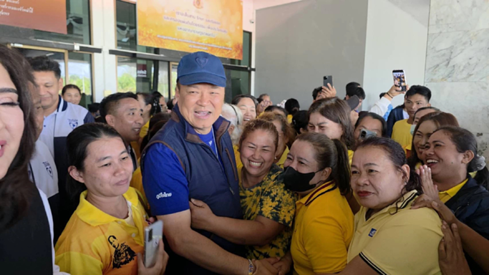 'อนุทิน​' ลุยหาเสียง​​ชุมพร ขอ​'ภูมิใจ​ไทย' ยกจังหวัด​ ลั่นคนละครึ่งกลับมาแน่​