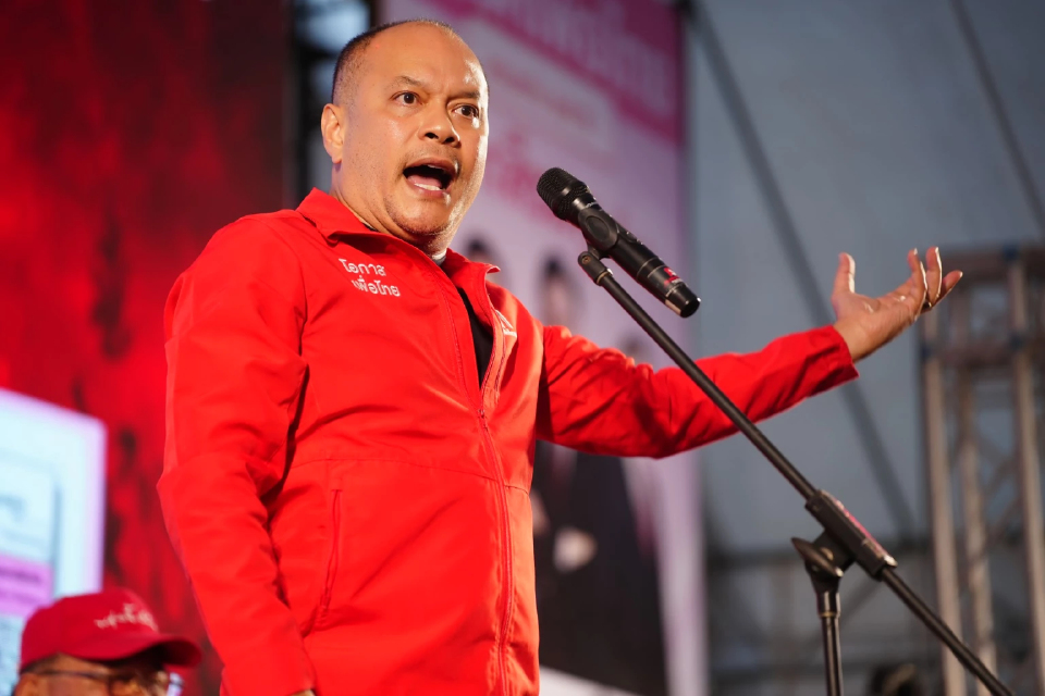 ‘ณัฐวุฒิ’ ฟาด ‘สรัสนันท์’ ซบ ภท. ปลุกคนขอนแก่นสั่งสอนกา ‘เพื่อไทย’