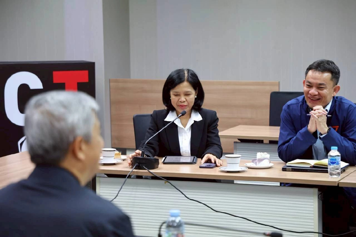 'เพียงพนอ' พบ ACT คุยแผนปราบโกง ชงปฏิรูปจัดจ้าง ประหยัดภาษี 1 แสนล.