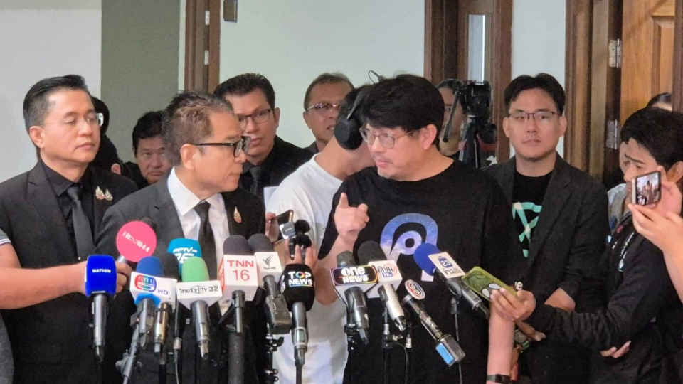 บก.ลายจุด-ไอลอว์ ถามเลขา กกต.ปมรณรงค์ประชามติ ใช้งบหาเสียงได้