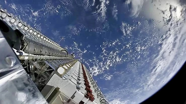 สหรัฐ ขยายอิทธิพลสื่อสาร สเปซเอ็กซ์ ส่งสตาร์ลิงก์ เพิ่ม 7,500 ดวง