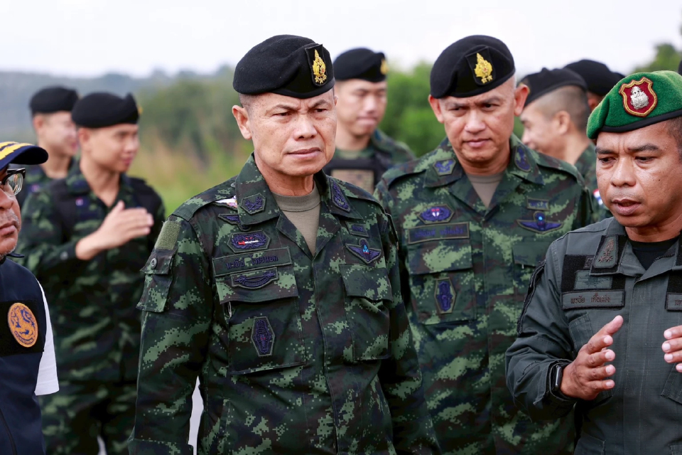 แม่ทัพภาค 4 สั่งยกระดับคุมเข้มสูงสุด หลังป่วนวางระเบิด-เผาปั๊ม