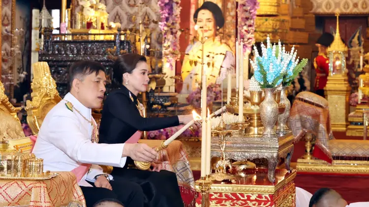 ในหลวง-พระราชินี ทรงบำเพ็ญพระราชกุศลสตมวาร ถวายพระบรมศพ สมเด็จพระพันปีหลวง