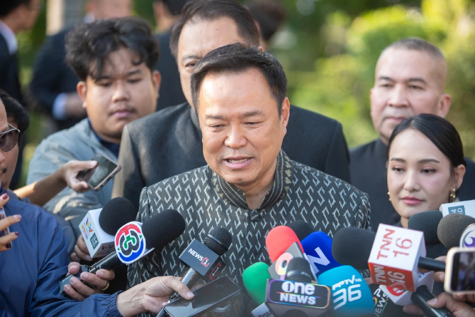 'อนุทิน' ขำ'นิพิฏฐ์'ปูด ซื่อเสียงล็อกเป้า นายกฯ อ.  เหน็บ หัวหน้า ปชป.ก็ชื่อ อ.