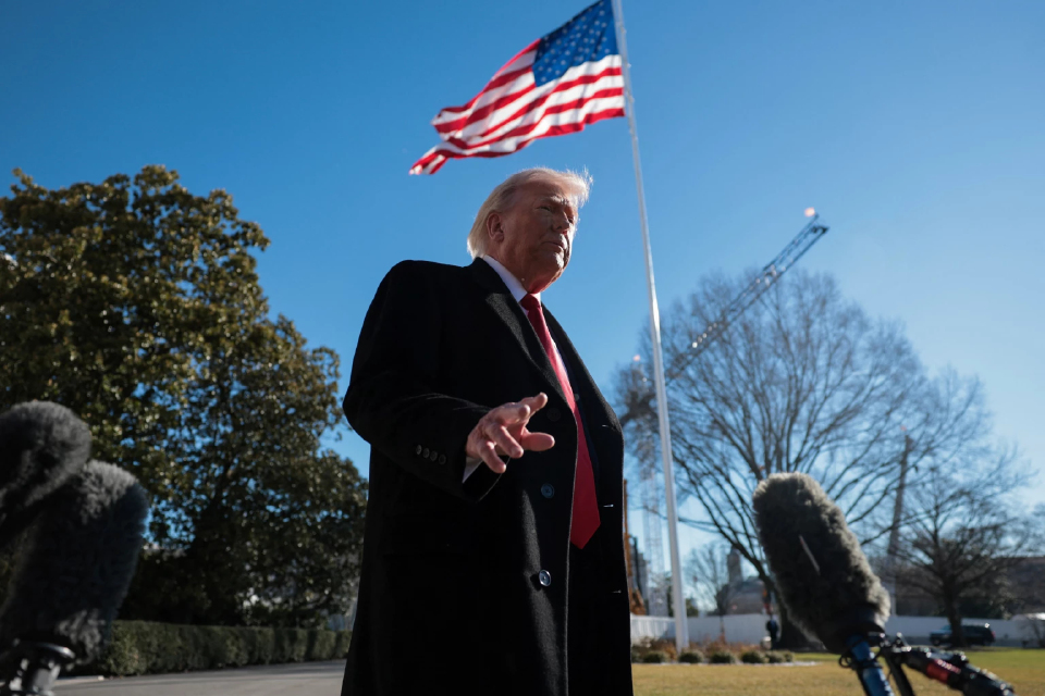 ทรัมป์ยุชาวอิหร่านประท้วงต่อ ลั่น ‘ความช่วยเหลือกำลังมา’