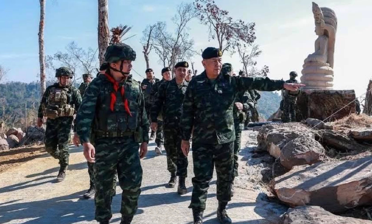 ผบ.ทบ. ลุยเนิน 225 สั่งฟื้นฟูยุทโธปกรณ์-ดูแลสวัสดิการกำลังพลเต็มที่