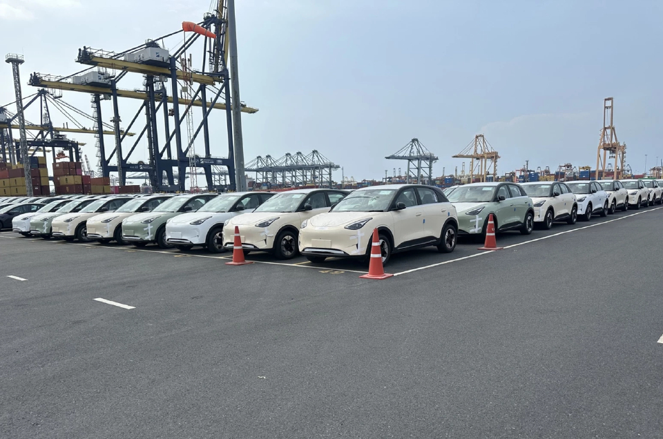 แรงต่อเนื่อง GEELY EX2 จองเกินเป้า ธนบุรีนอยสเติน ส่งมอบล็อตแรก