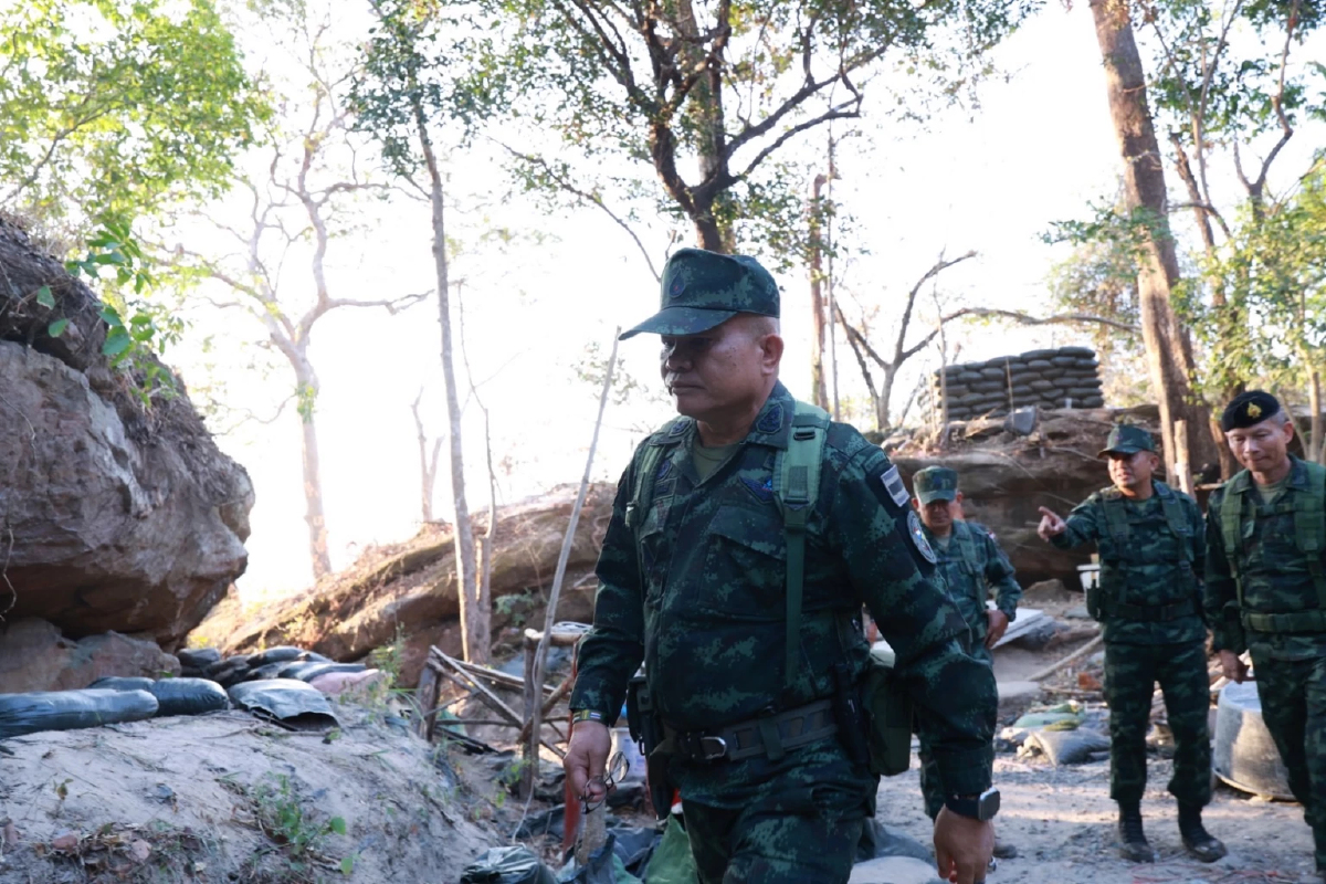 มทภ.2 สั่ง เช็กที่มั่น-อาวุธยุทโธปกรณ์ ตรึงกำลังชายแดนไทย-กัมพูชา เต็มรูปแบบ