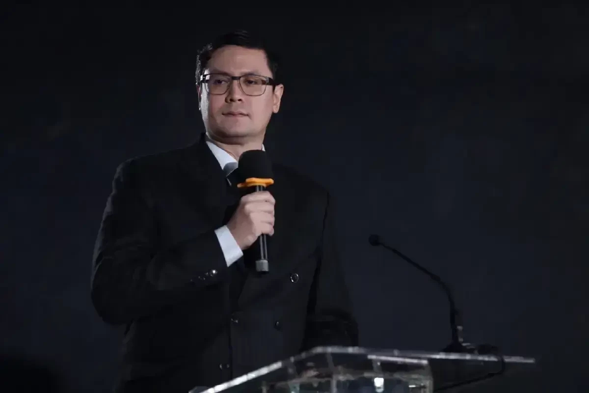 ไม่อยากเห็น รมต.เทา 'โรม' ยัน ปชน.สอบต่อ แม้ 'ธรรมนัส' เป็นฝ่ายค้าน