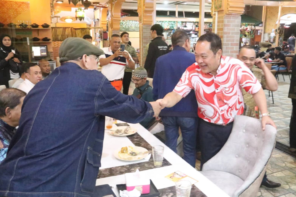 ‘ทวี’ ล้อมวงถก เครือข่ายต้มยำ  มาเลย์  ชูนโยบาย ‘เศรษฐกิจไร้ดอกเบี้ย-รถไฟรางคู่’