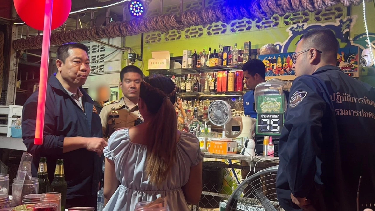 ปค. บุกจับร้านคาราโอเกะเถื่อน นำเด็กหญิง 16 ค้ากามขายบริการ