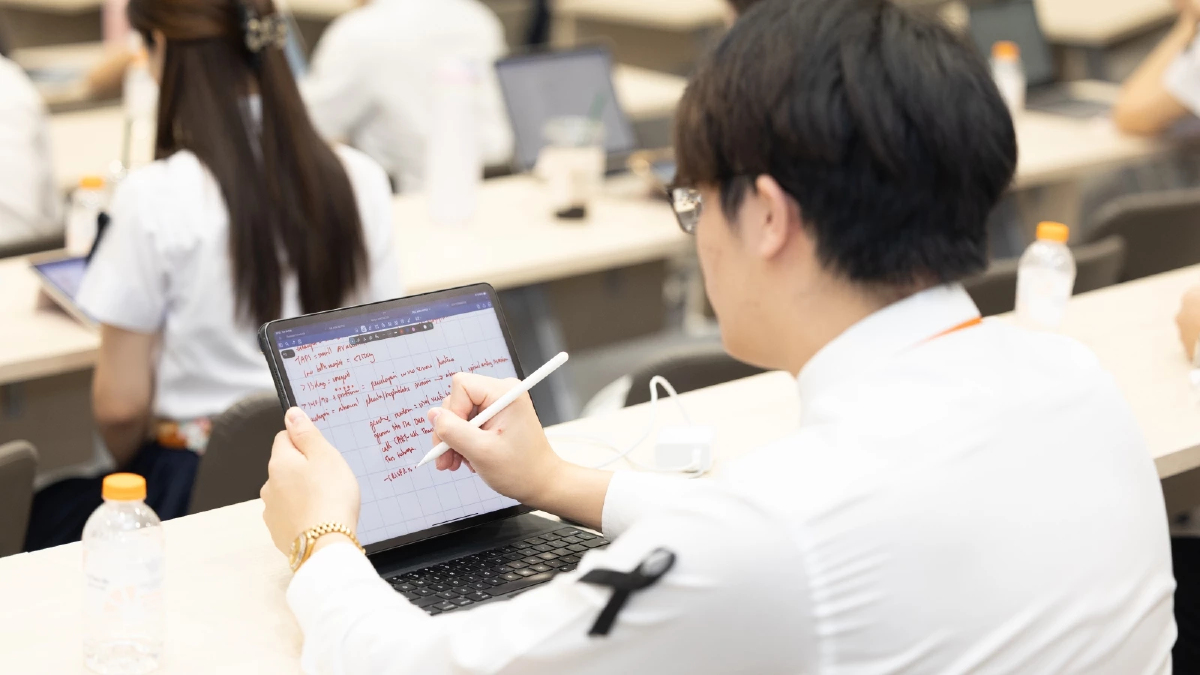 กรมพระศรีสวางควัฒนฯ ทรงบรรยาย 'โรคมะเร็ง' พระราชทาน นศพ. ครั้งที่ 5