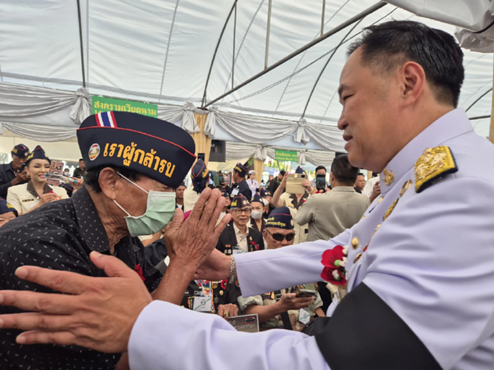 'อนุทิน' รับปาก ปรับเงินทหารผ่านศึก หากได้เป็นรัฐบาล  ให้สัญญาไม่เปิดด่าน