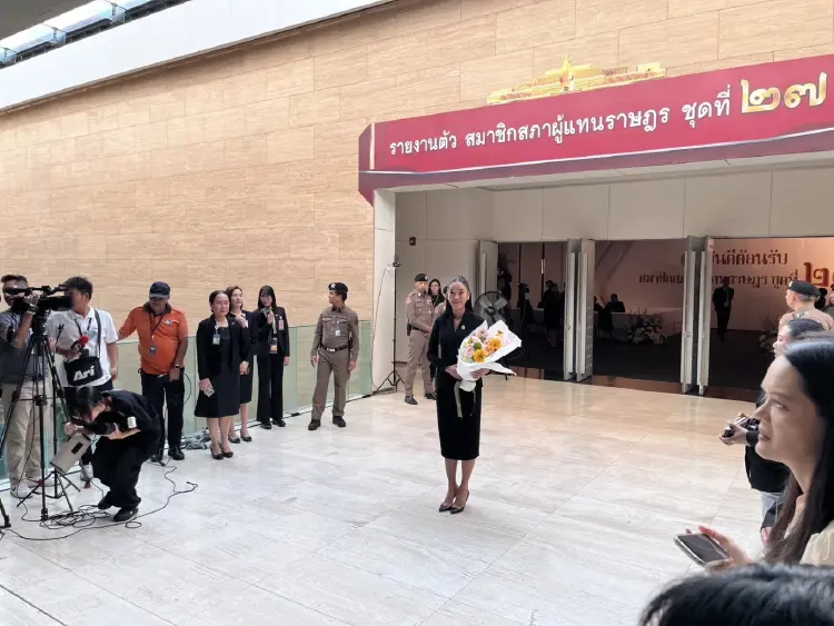'สุชาดา' มาถึงสภาฯ คนแรก บอกพร้อมทำหน้าที่ สส. ดันแก้ปัญหาพื้นที่