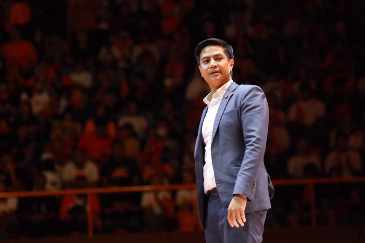 'พริษฐ์' ยิงหมัดตรง 4 คำถามถึง กกต. กังขาบัตรเลือกตั้ง 'บาร์โค้ด'