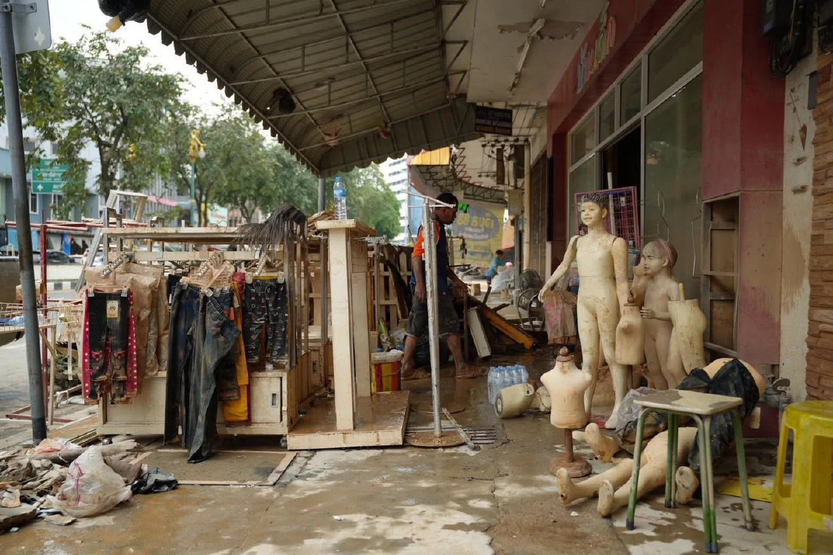 'ลิซ่า' ทวงเงินเยียวยาน้ำท่วมใต้ หลัง 'ภราดร' บอก กกต.ไฟเขียว