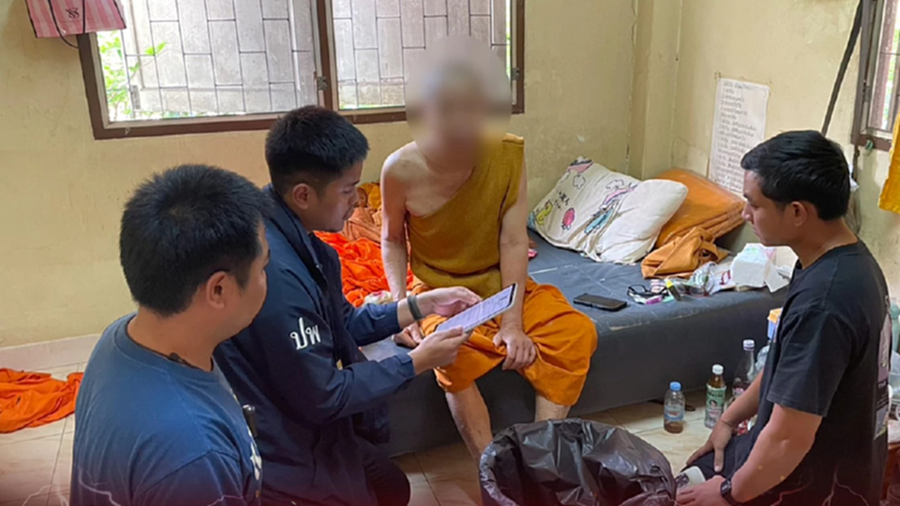 'พระ' หนีไม่รอด ตำรวจบุกจับตามหมายศาล ขับรถชนคนตายแล้วบวช