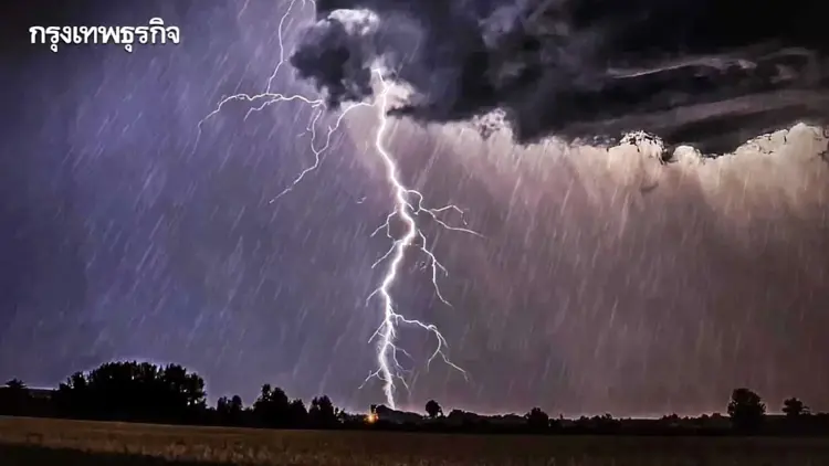 พายุฤดูร้อน ถล่มไทยตอนบน ประกาศเตือน ฉ.2 พายุฝนฟ้าคะนอง ลูกเห็บตก กทม.โดนด้วย
