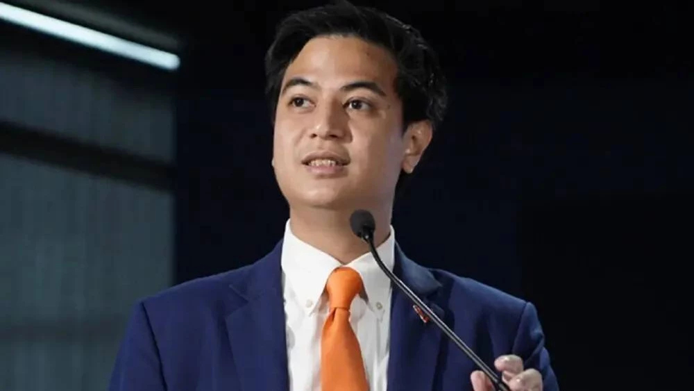 'พริษฐ์' ปัด ปชน. คุย 'ธรรมนัส'หลังพท. จ่อหุบ ก.เกษตรฯ แนะจับตา นโยบายพรรคร่วม