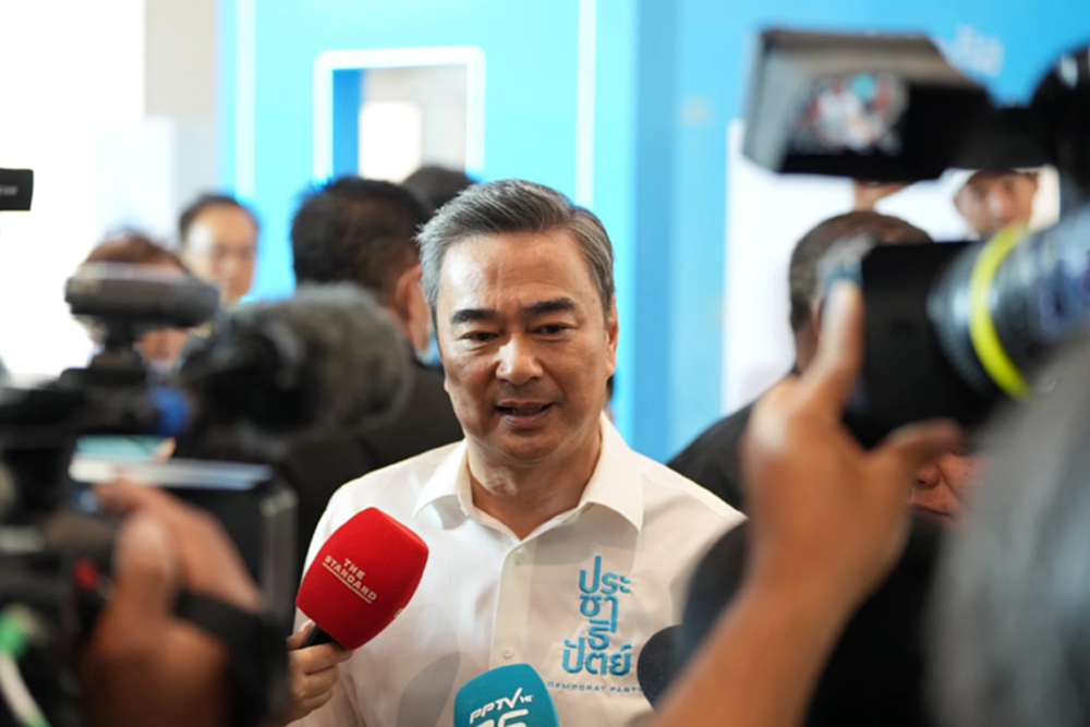 'อภิสิทธิ์' ตอก 'อนุทิน' หากใจประชาธิปไตย ต้องพร้อมถูกตรวจสอบ