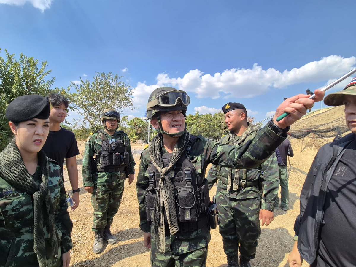 เสริมแกร่ง บ้านหนองหญ้าแก้ว 'ผบ.ฉก.12' ลั่น จะกี่รอบก็พร้อมปะทะ