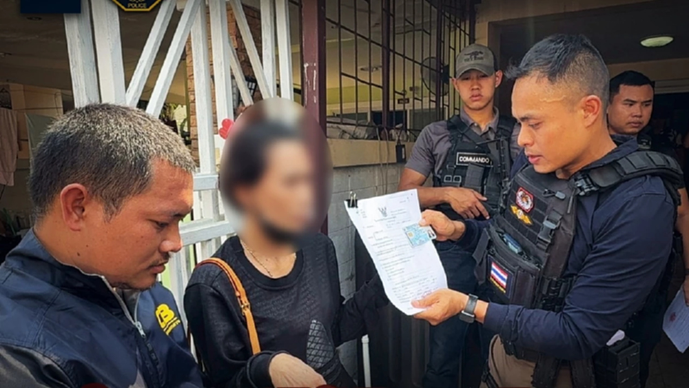 ปลอมแคชเชียร์เช็คตุ๋น 30 ล้าน บุกจับ 'เจ๊ อ.' ปทุมธานี กบดาน 7 ปี