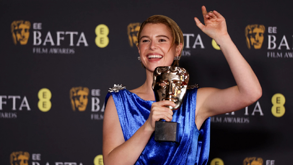 ‘เจสซี บัคลีย์’ คว้านำหญิง BAFTA เข้าใกล้ออสการ์อีกขั้น
