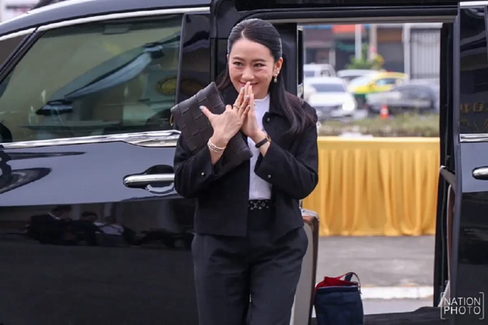 'แพทองธาร' เผย 'ทักษิณ' พักโทษ 11 พ.ค. ส่งสัญญาณ 'วางมือการเมือง'