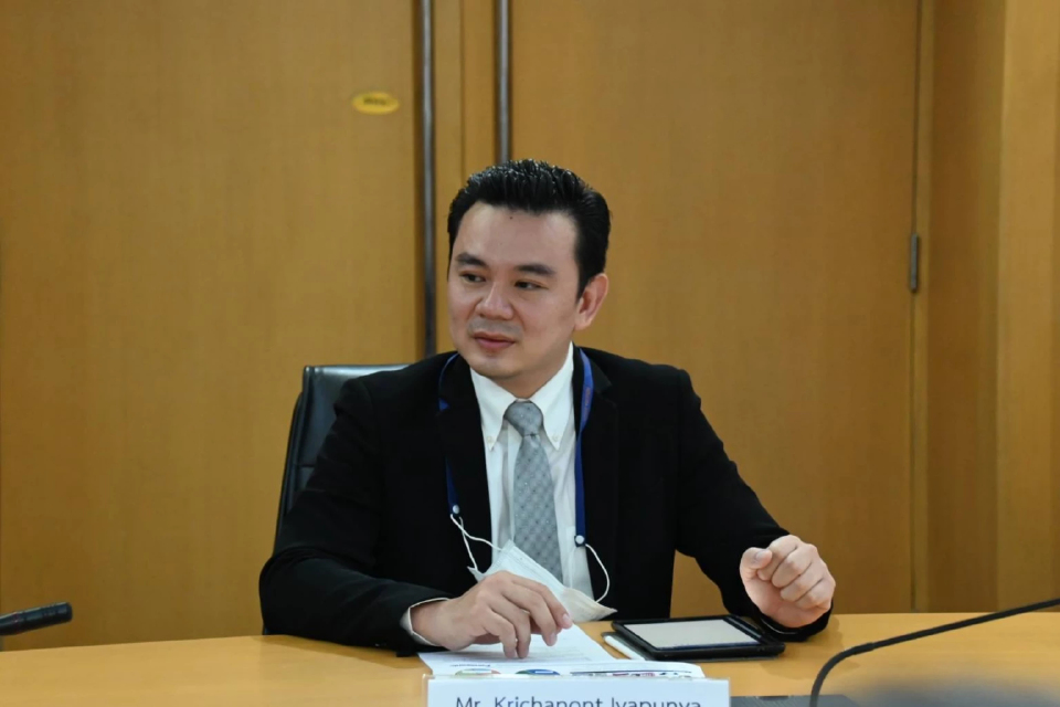 พท. ป้อง 'สุริยะ' ซื้อเครื่องบินส่วนตัวจาก 'เบน สมิธ' ปัดใช้ลำเลียงกระสุน